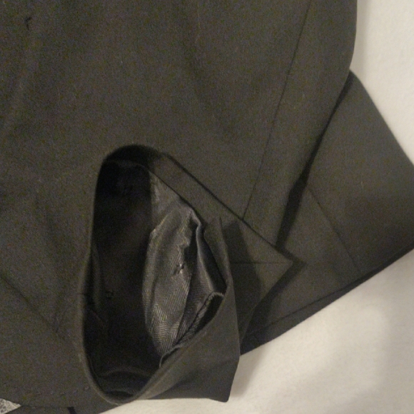 The Limited Women's Black Suit Jacket - Picture 14 of 16
